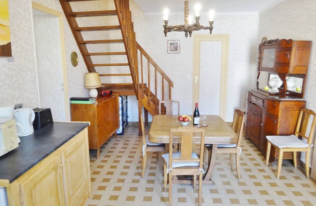 Two-bedroom house in a charming canal village, Burgundy, France with free wifi