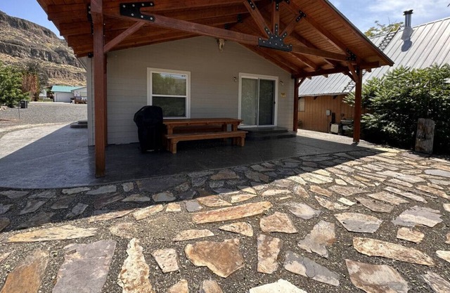 Two bedroom house in United States of America, Quincy