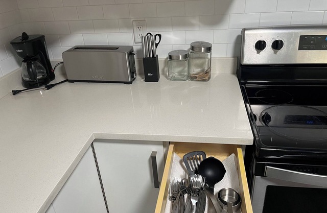 Two Bedroom, Separate Entrance, Free Parking Accommodation