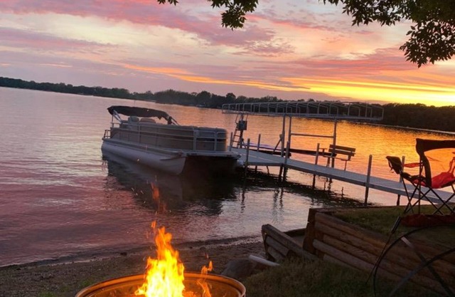 Two cabin property on beautiful Lake Minnebelle - perfect for families!