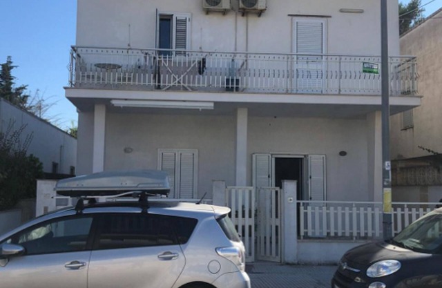 Two-room apartment a stone's throw from the sea