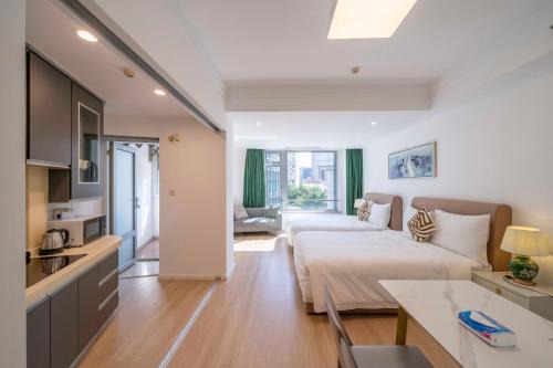 Tyms Xuhui Spacious 1BR APT