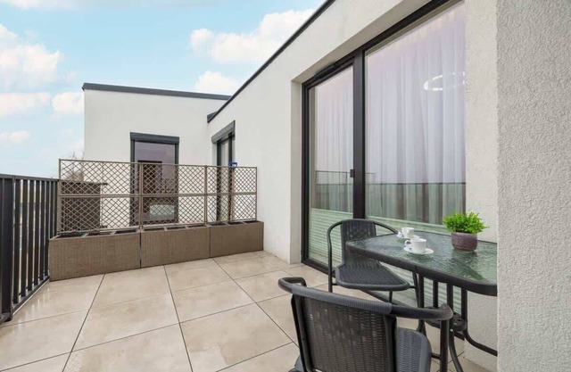 Tyniecka 118K | Prestigious Apartment | Parking