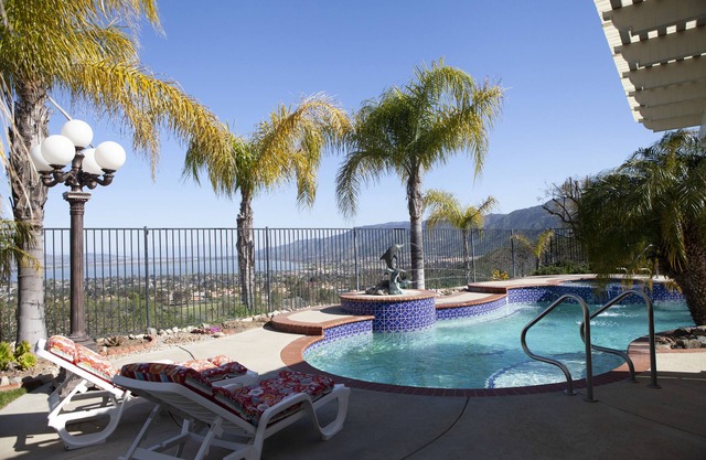 Ultimate Work-Life Balance in Our LakeView Home with Pool