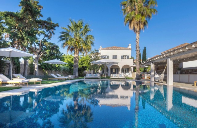 Ultra Luxurious 9-bedroom residence in Spetses, fully staffed with private chef