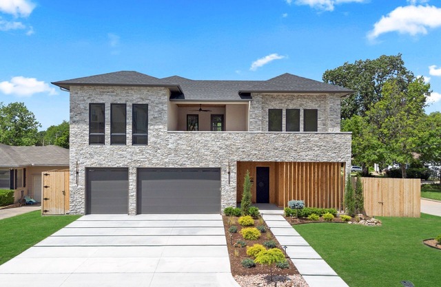 Ultra Luxury Home Near $500M Park