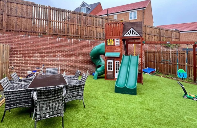 Ultra Modern large 4 bed executive home Durham