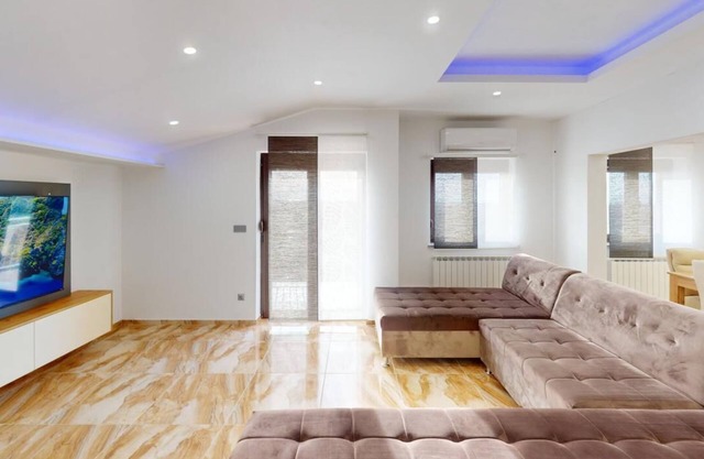 Umag Hideaway: Gogi Apartment, Cozy Haven with Private Terrace!