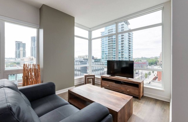 Underwood 1B with Den