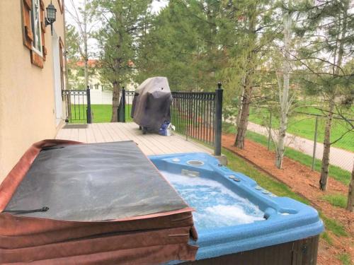 Union Park in Salt Lake with Hot Tub Near Park