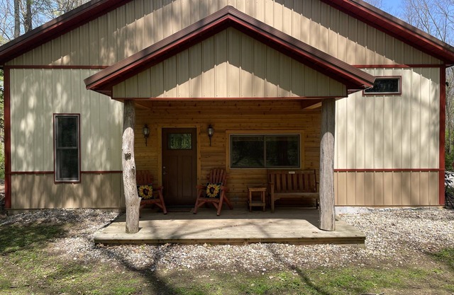 Unique barnhouse, newly built, great ND weekend rental, 15 minutes from stadium.