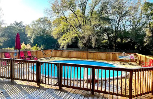 Unique cabin in the city pool home