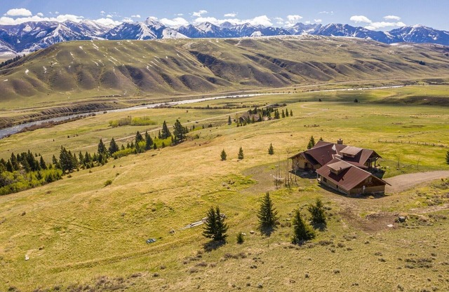 Unique Madison River Montana Fly Fishing Rental Home, Private Sun West Ranch