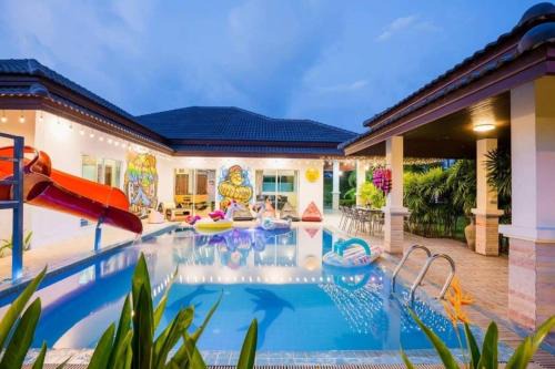 Unique Pool Villa Resort