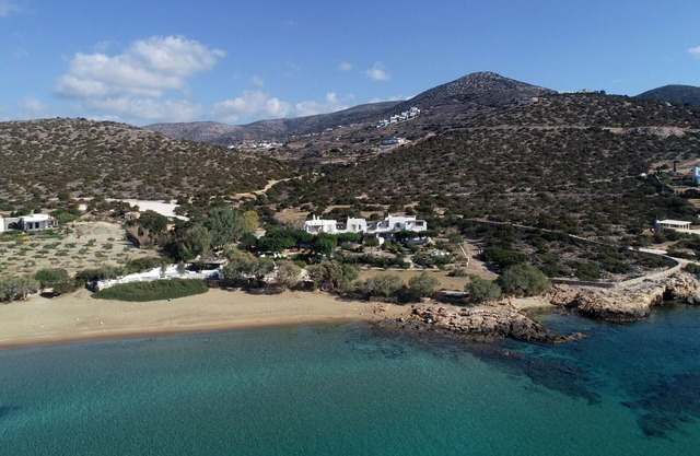 Unique Villa On Faragas beach