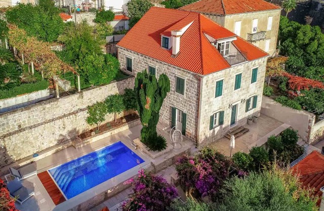 Unique Villa With Magnificent View of Old Town