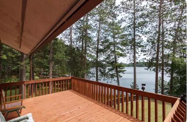 Unique Waterfront Cabin In Tomahawk - 5 bedrooms available