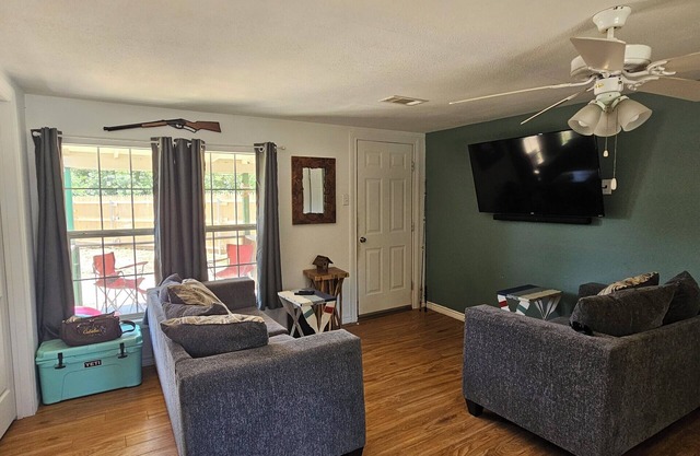 Unlock your next adventure at this cozy cabin on Lake Whitney.