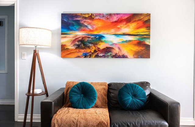 Updated 1BD - Walkable Restaurants - 5mi to Beach