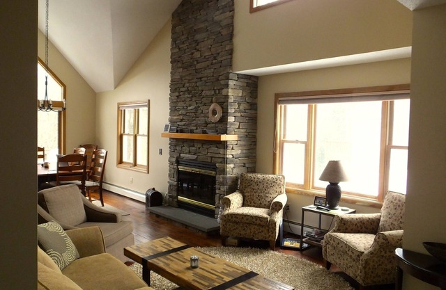 Updated 4br/3.5 Bath Unit; Partial A/C