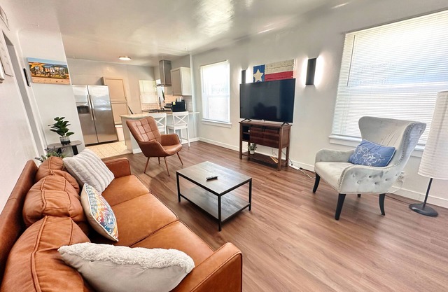 Updated Home with Modern Kitchen 3min to Ft. Bliss Unit 1n