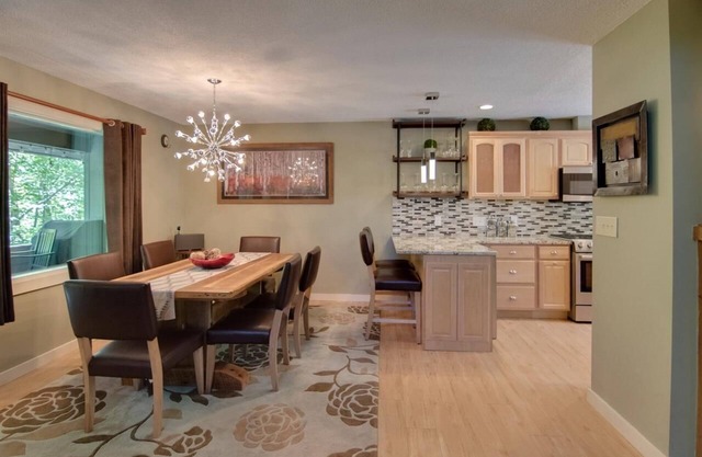 Updated Rare 4 Bedroom Clearbrook Condo