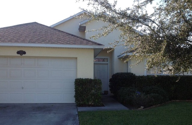 Upgraded!, Affordable, Quiet, Relaxing, Close to the beach in Sunshine State