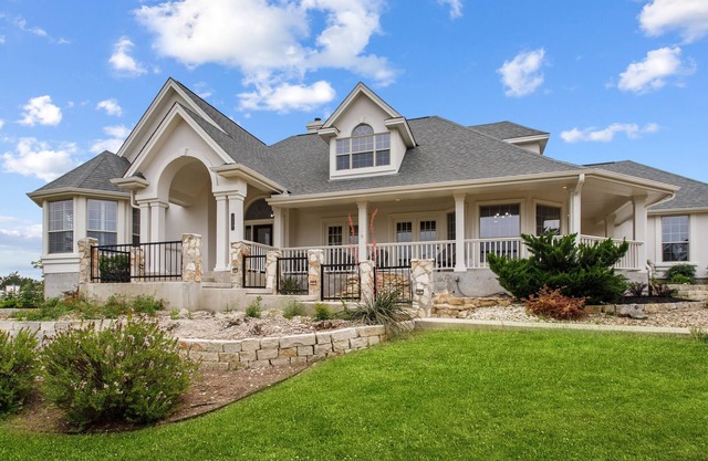 Upscale Comfort in Dripping Springs - The Goodnight House - Spacious 4/3 - Views