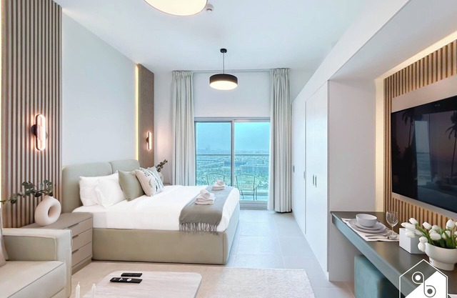 Urban Escape Studio | Pool, Gym & Stylish Living