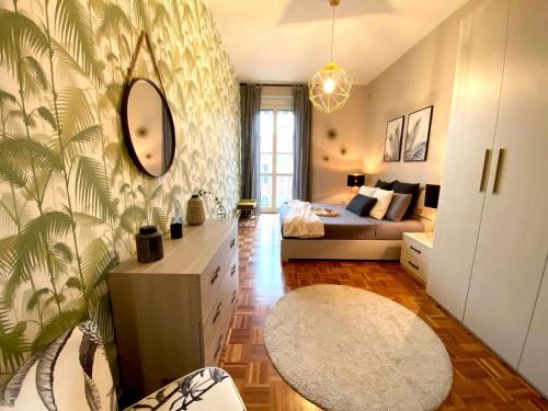 Urban Jungle apt - Self Check-in, Metro, Train