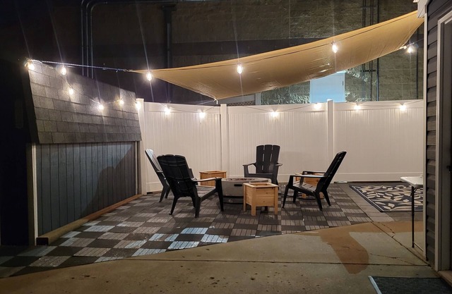 Urban Oasis: Cozy 2-bedroom apartment in the center of Saint Joseph