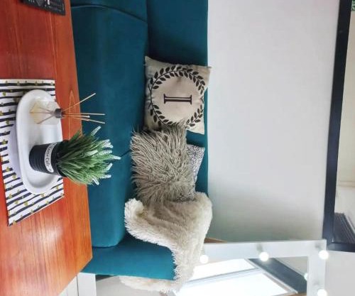 Ushuaia Magnifica,Tu refugio con vista al canal de Beagle y montañas