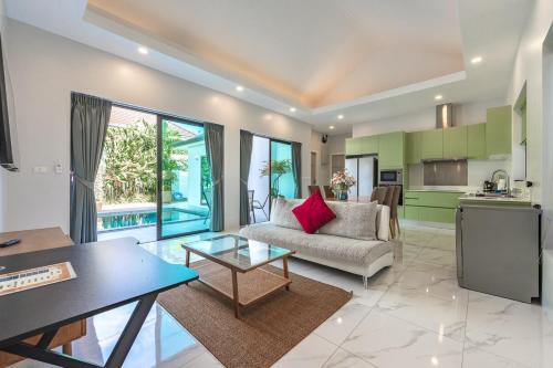 V193 Next-Door Villas 6BR 2 Pools For Group Vibe!