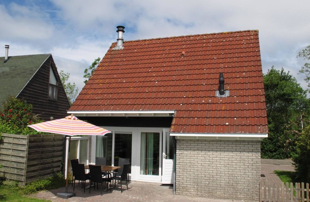 Vacation home for 6 guests with 70m² in DT Oostmahorn near Anjum (167142)
