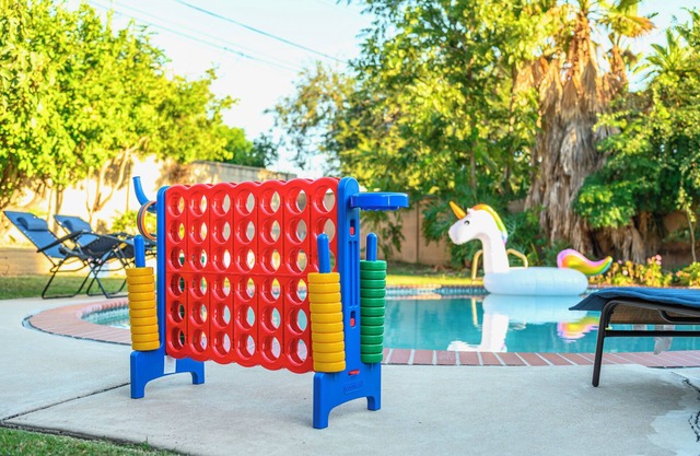 Vacation 4BR Home Near Disney - Pool & Arcade