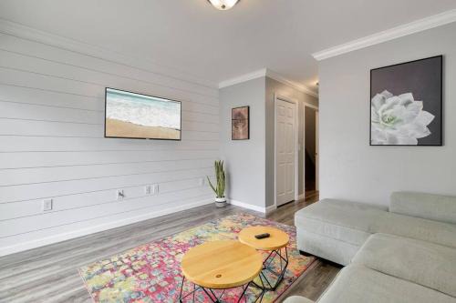 Vacation & Entertainment-2 BD Game Room Retreat