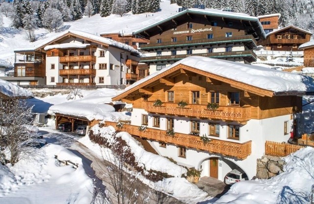 Vacation home for 10 guests with 120m² in Hinterglemm (273722)