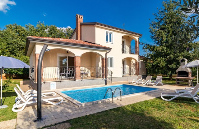 Vacation home Lara by Interhome