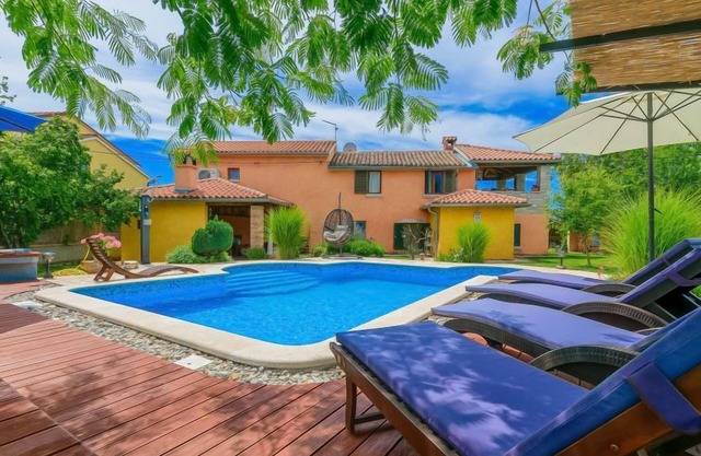 Vacation home Loreta by Interhome