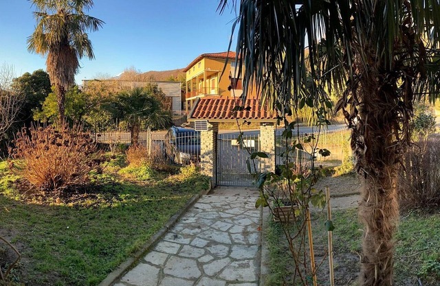 Vacation home the two P's, relaxation on the Francigena for families or groups of friends
