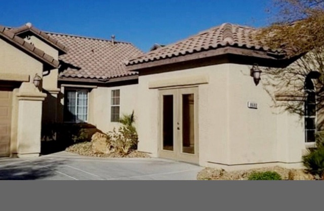 Vacation Home W/ Pool 15 mins away from Las Vegas Strip