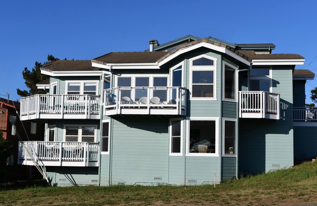 Vacation in style and comfort at the Pines by the Sea!
