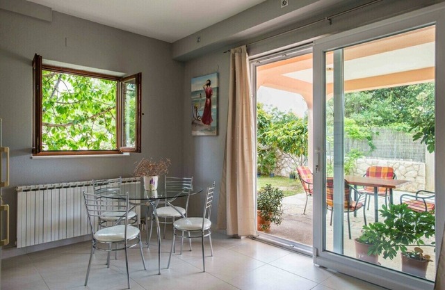 Vacation right by the sea in the quiet village of Drage