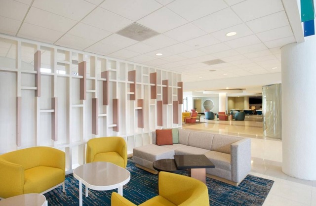 Vacation Starts Here! 2 Elegant Units, On-site Pool, Minutes to Wynwood!