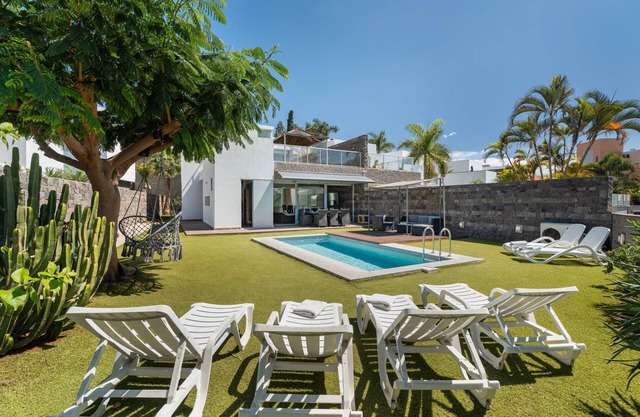 Vacation Villa 'Playa Del Duque' with Private Terrace, Wi-Fi and Air Conditioning