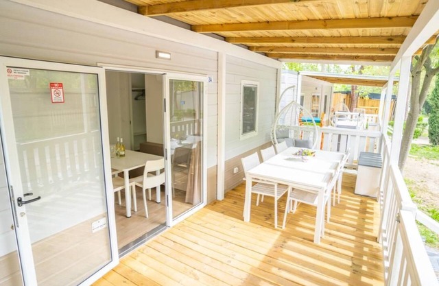 Valamar Camping Lanterna Mobilehome Superior J for 7 persons