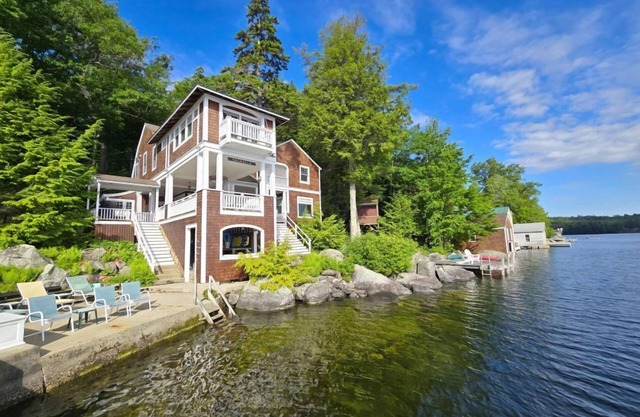 Valhalla on Lake Sunapee