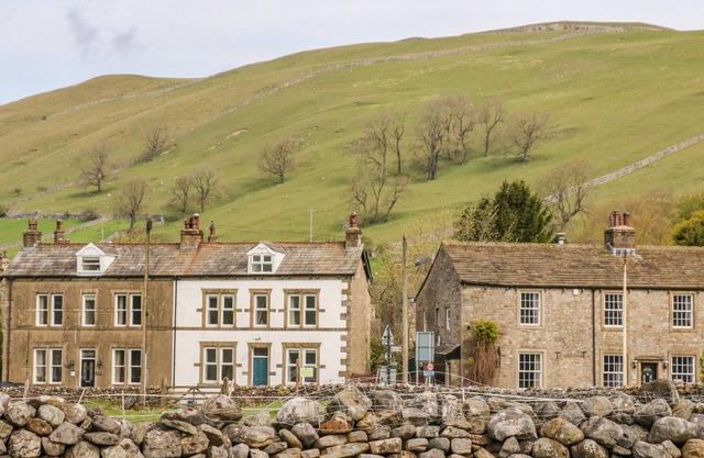 VALLEY VIEW, family friendly, character holiday cottage in Kettlewell