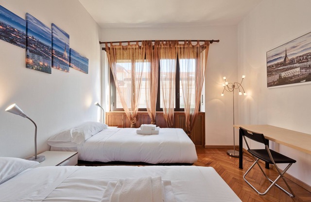 Vanchiglietta Colourful Apartment