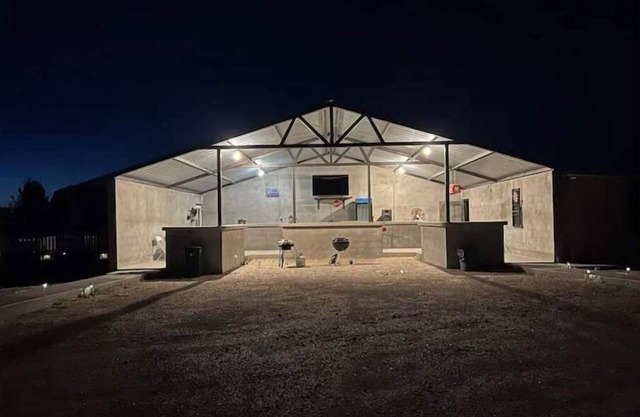 Vaquero Vibes: Entire Complex